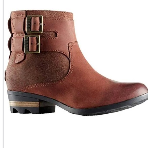 Sorel Lolla Bootie in burro/buffalo. Like new